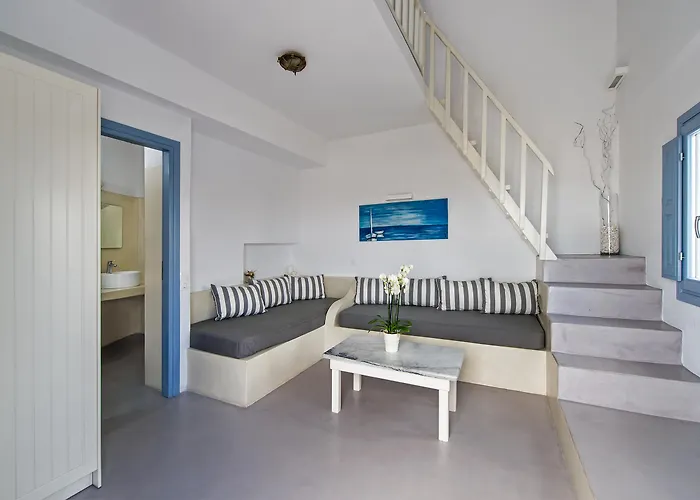 Apanemo Hotel & Suites