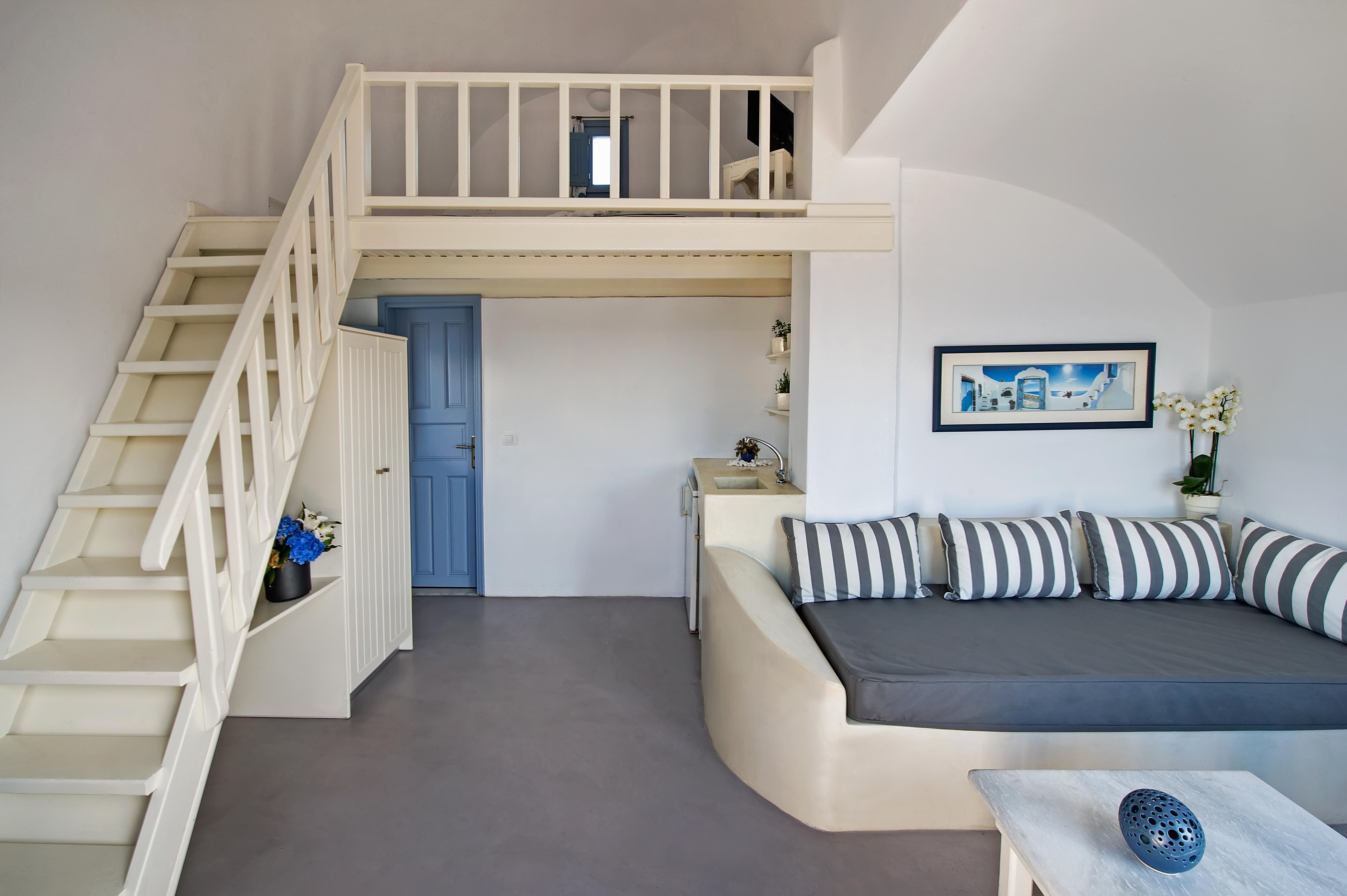 Apanemo & Hotel 3*